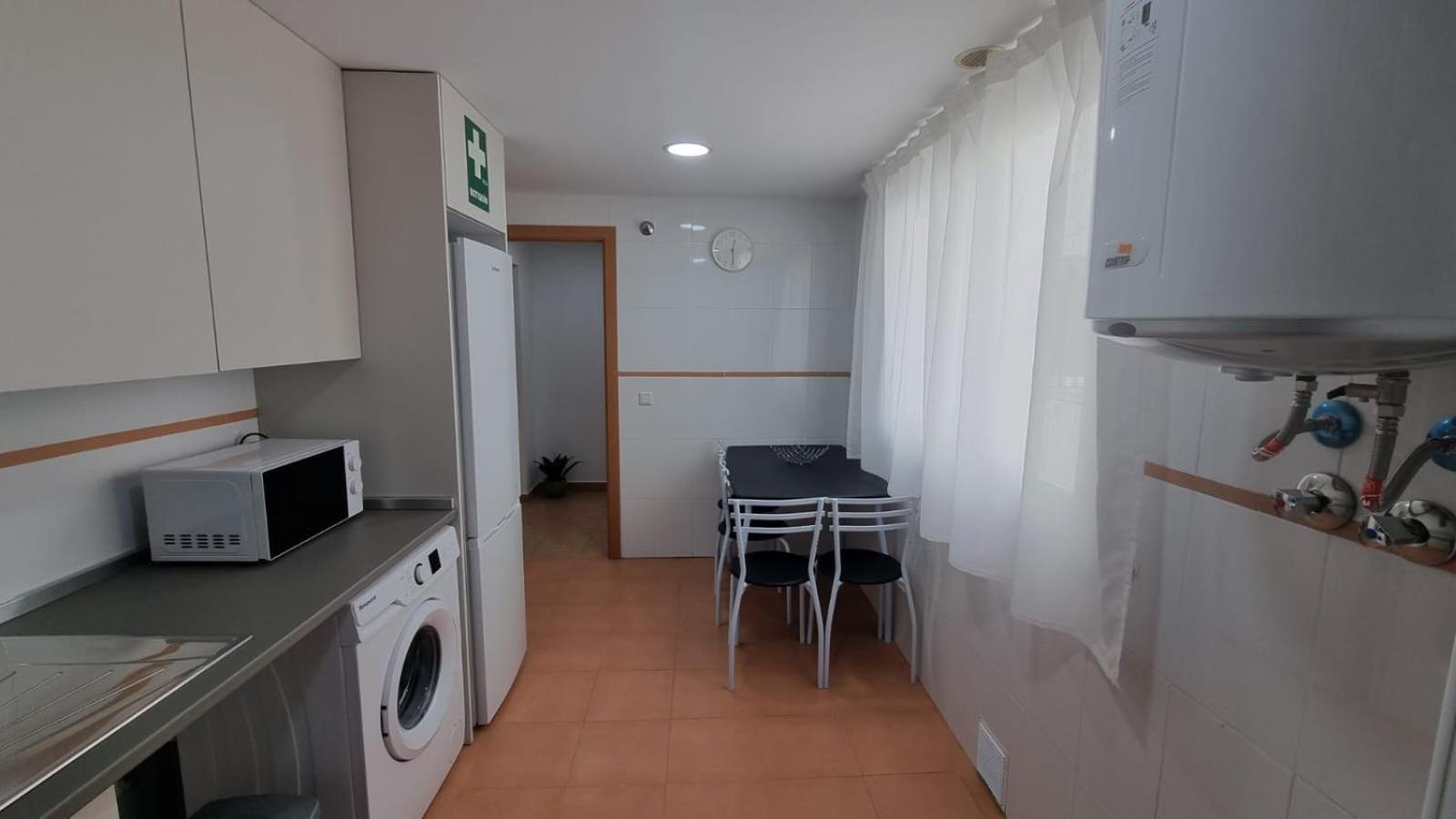 Moderno Apartamento 3 Dormitorios, Garaje Y Piscina La Algaba Eksteriør billede